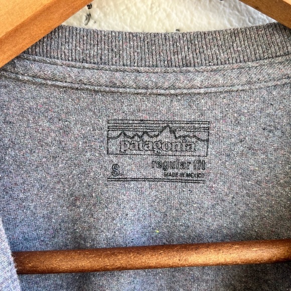 PATAGONIA !!BUNDLE!! Men’s Small Long Sleeve Graphic Tees *also sold separately* - Picture 5 of 13